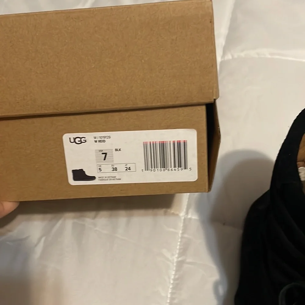 EUC Ugg Moccasins 7 - Picture 8 of 8